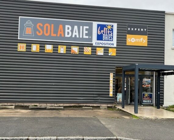 Devanture du magasin Solabaie Belles Baies à Rennes, dans l'Ille-et-Vilaine.