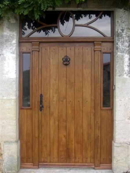 Réalisation Sur Mesure Dune Porte Dentrée En Bois