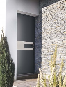 Porte d'entrée aluminium sur-mesure, modèle Houston de la gamme Les Coordonnés