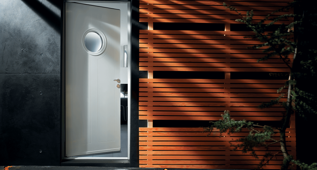 Personnalisation De Votre Porte Dentrée Sur Mesure Solabaie