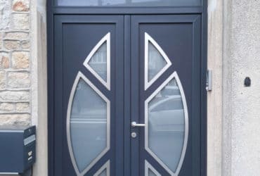 porte d'entrée lotus en PVC double avec vitrage dépoli