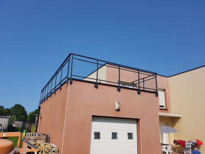 pose-garde-corps-terrasse-sur-toit-garage-menuiserie-le-maitre-plouagat