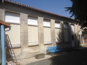 Installation de stores extérieurs par Solabaie Rochefort à Tonnay-Charente