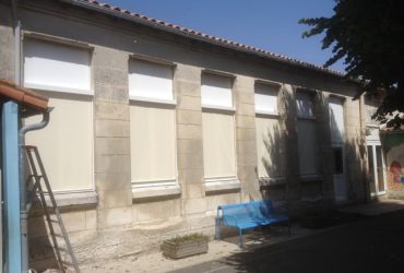 Installation de stores extérieurs par Solabaie Rochefort à Tonnay-Charente