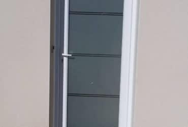 remplacement de panneau de porte d'entrée avec sablage