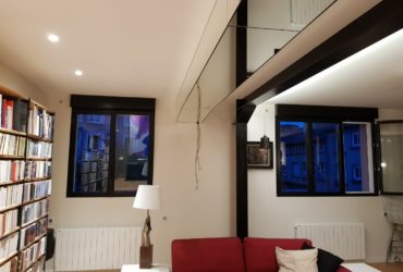 Rénovation des fenêtres de cet appartement à St Lô avec pose de volets roulants coloris Noir