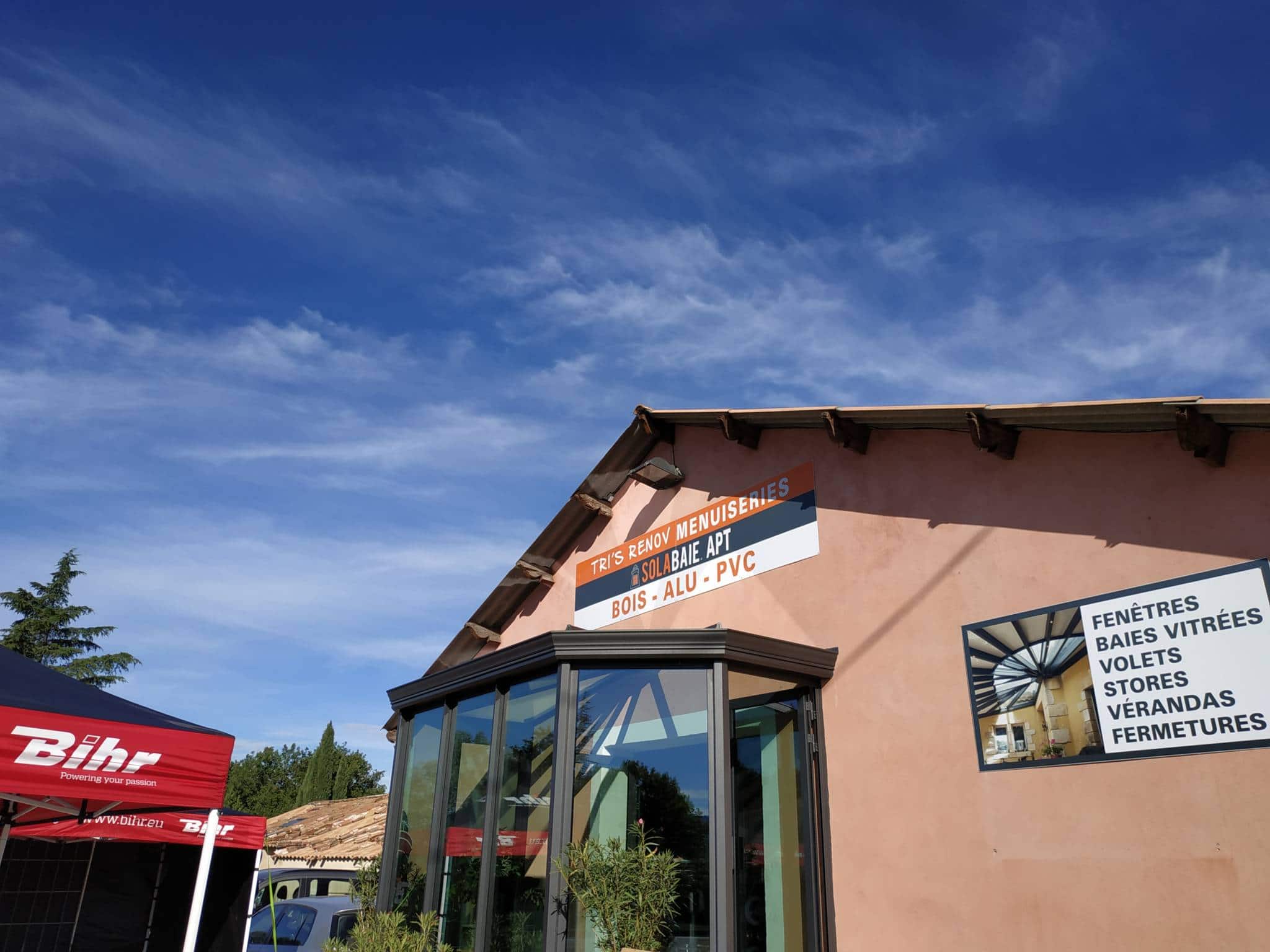 Facade magasin Solabaie Apt dans le Vaucluse