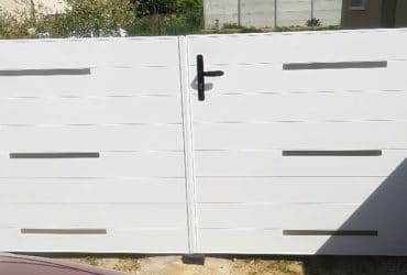 Portail PVC Solabaie modèle Everest posé par Kheops Guerin 41 à Vendôme