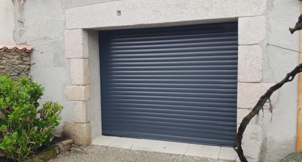 Portes de Garage Enroulables Sur-Mesure