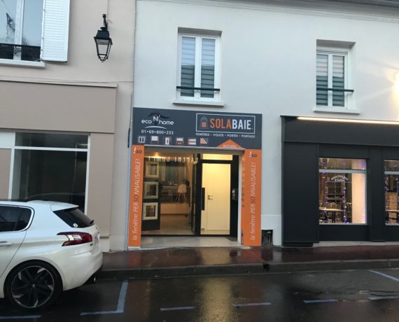 Votre magasin Solabaie de St Cheron pour la fourniture et pose de vos menuiseries et fermetures sur-mesure en neuf ou rénovation