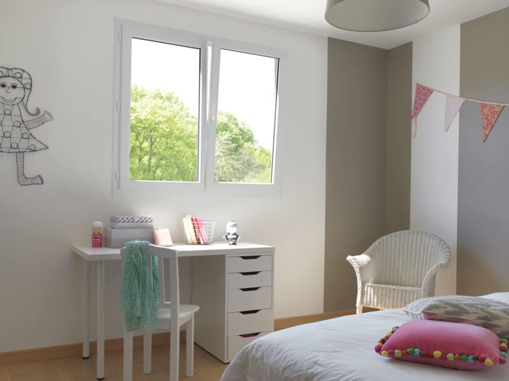 Chambre enfant avec fenêtre oscillo-battante PVC de Solabaie