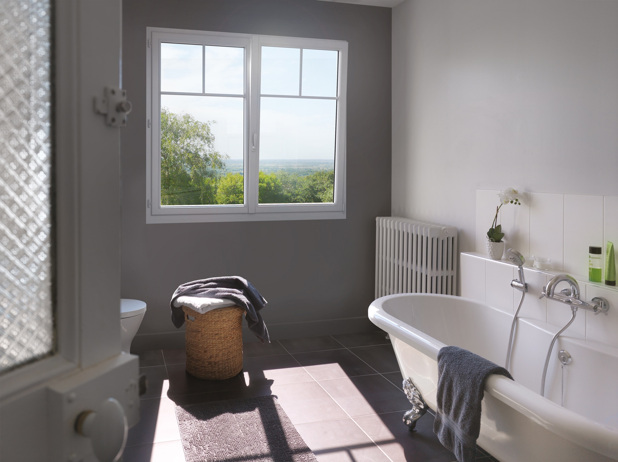 Comment choisir sa fenêtre de salle de bain ? Solabaie