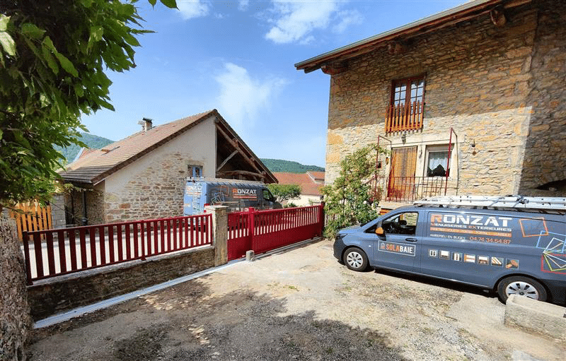 Portail colibri et clôture bassan RAL 3004