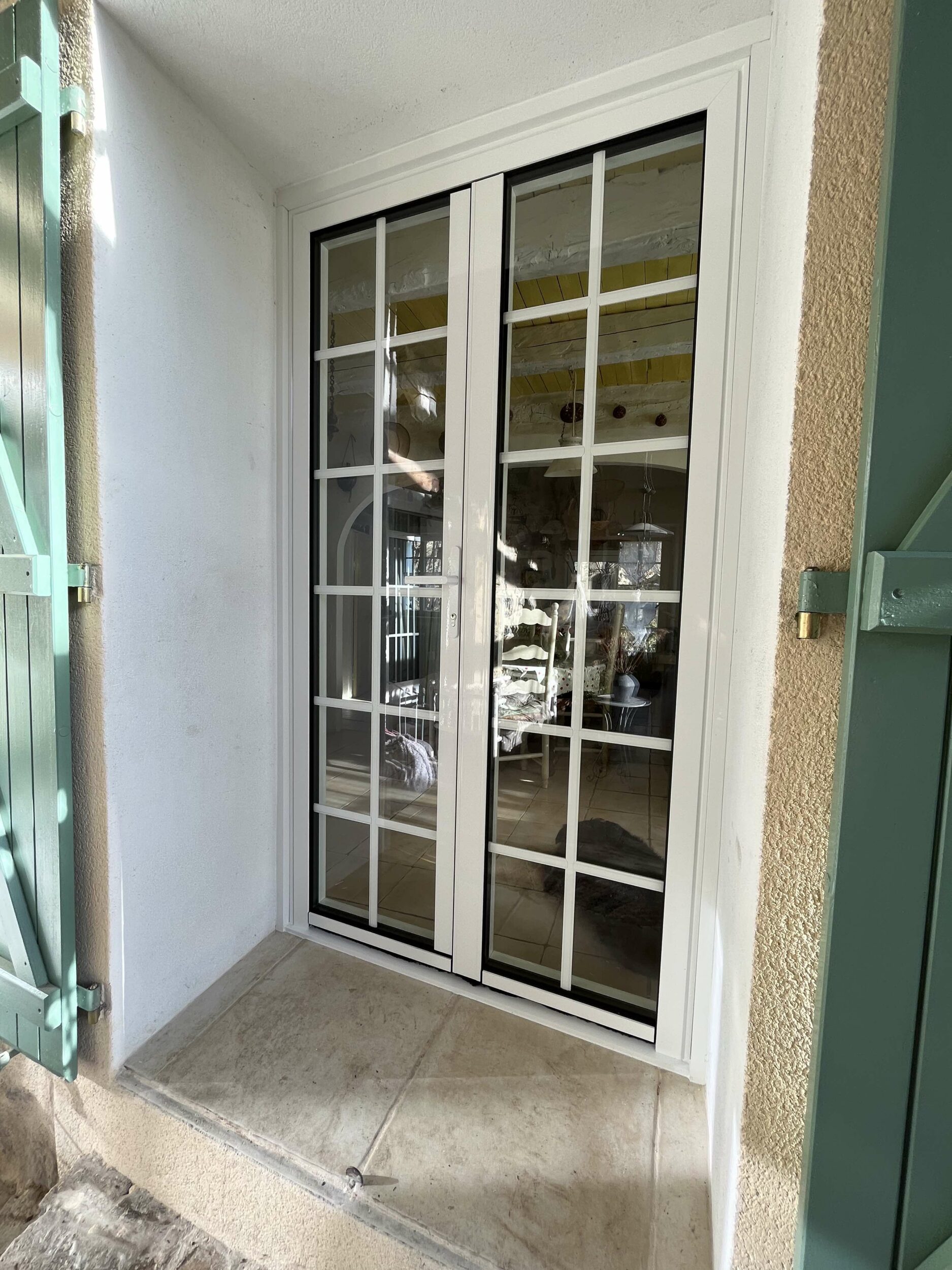 Porte fenêtre avec petit bois